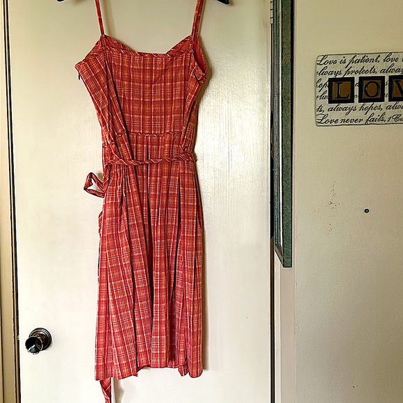 NWOT.  Ann Taylor Loft plaid short summer dress in a shade of peachy orange. - Picture 4 of 12